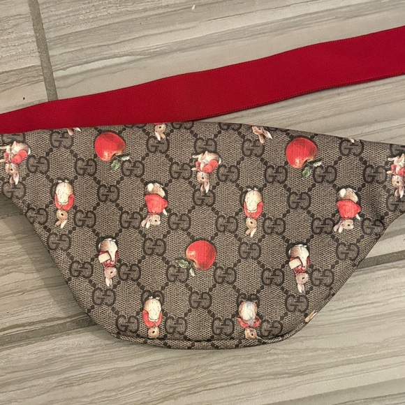 Authentic Gucci Peter Rabbit Waist Bag - Picture 14 of 16